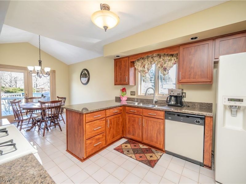 6581 COUNTRY RIDGE Drive, Austintown, OH 44515 Photo 17