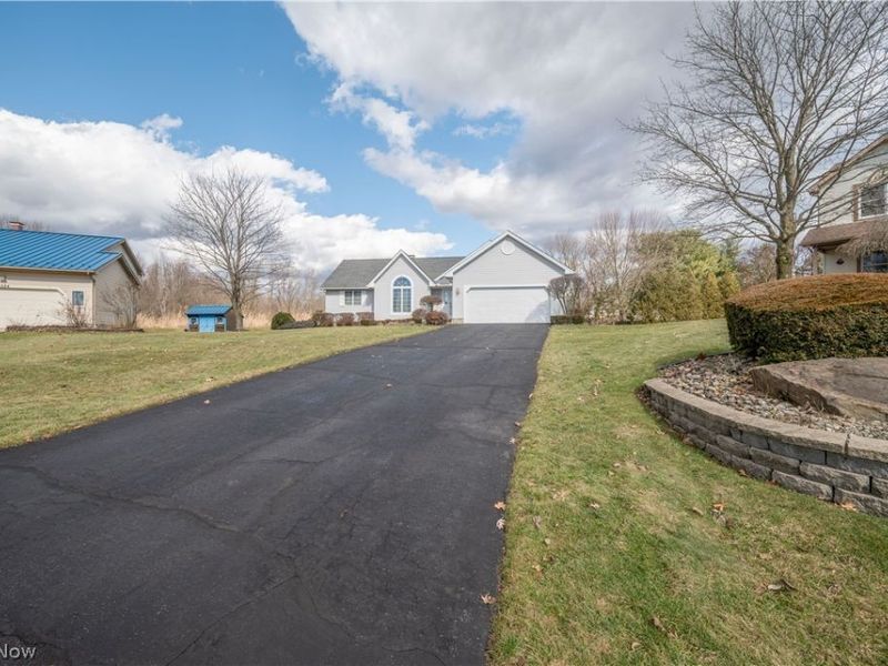 6581 COUNTRY RIDGE Drive, Austintown, OH 44515 Photo 7