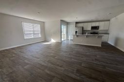 390 Acosta Circle  photo 4