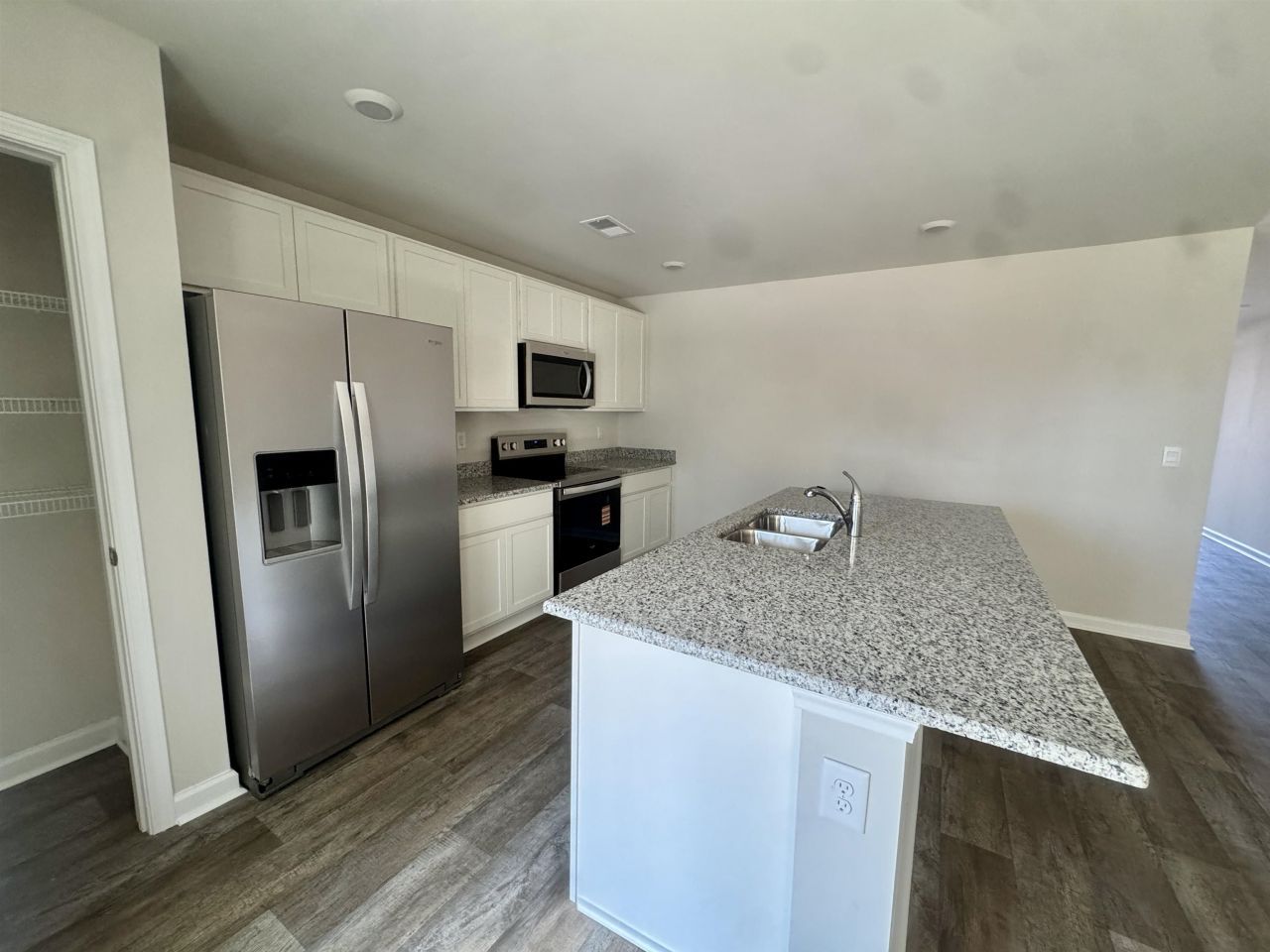 390 Acosta Circle  Photo 8