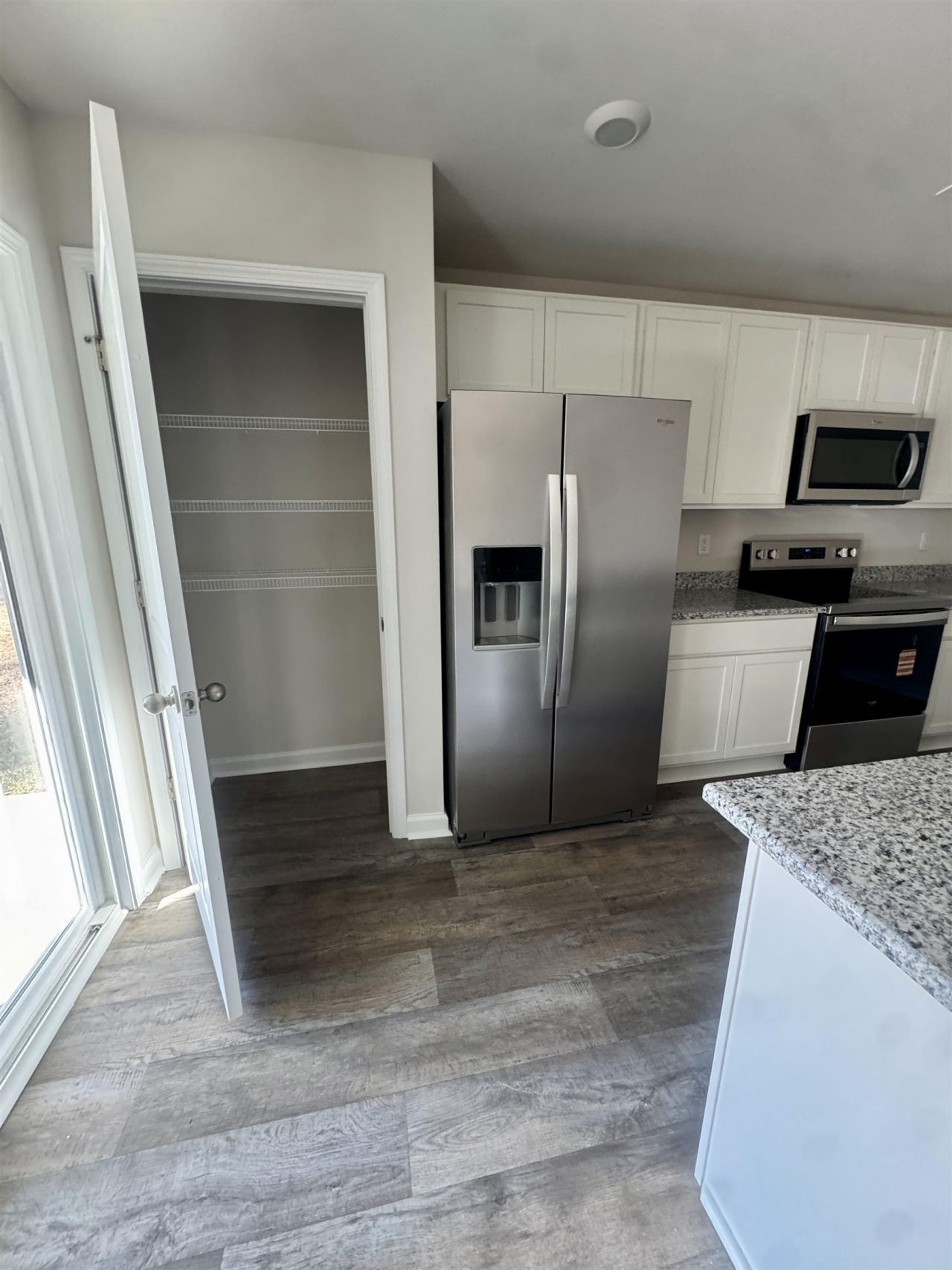 390 Acosta Circle  Photo 9