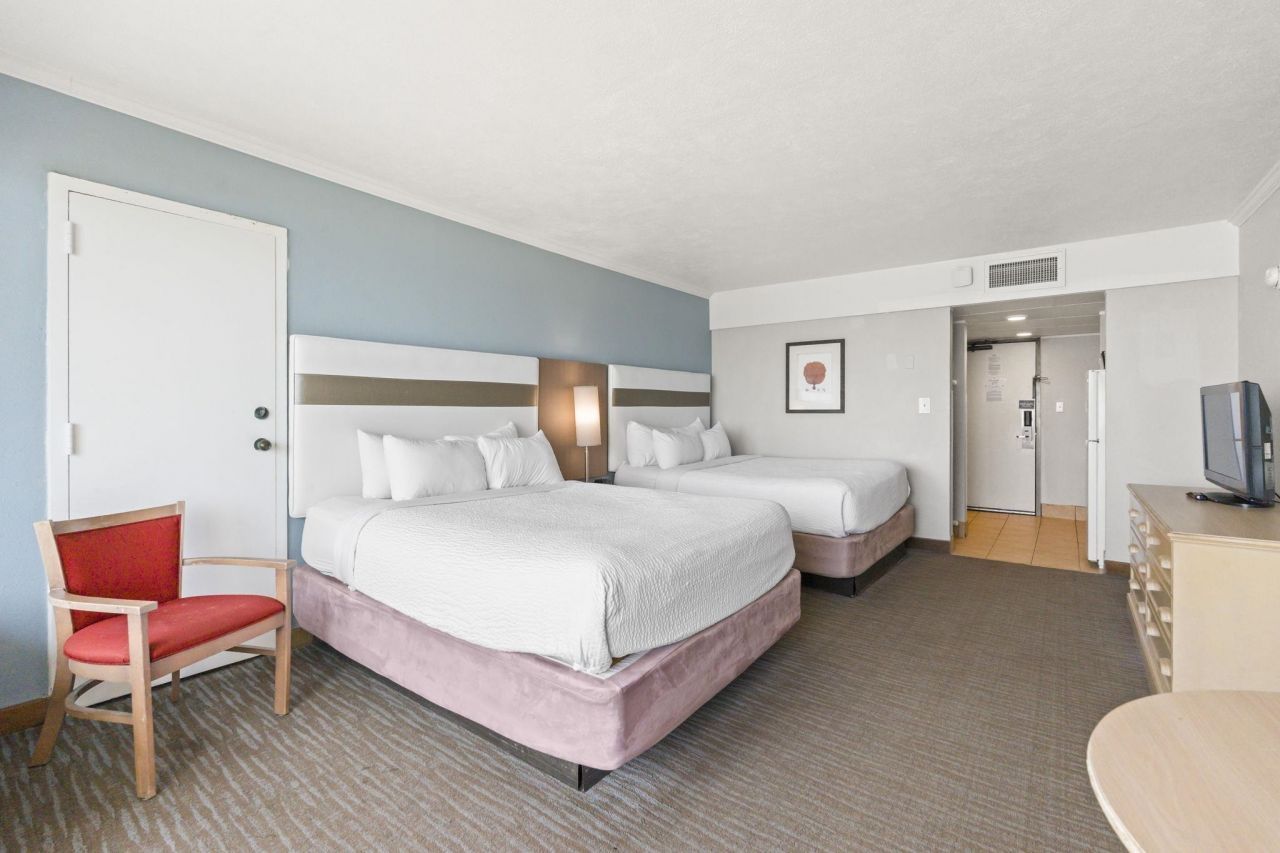 7100 N Ocean Blvd. Photo 3