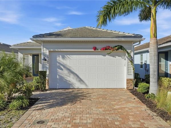 28306 Captiva Shell LOOP, BONITA SPRINGS, FL 34135