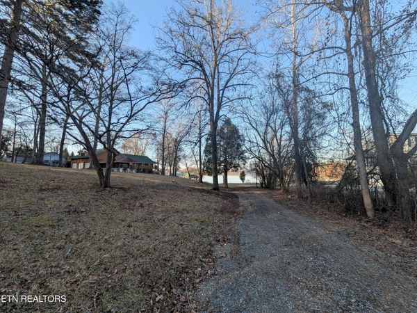 Lakewood Village Rd, Spring City, TN 37381