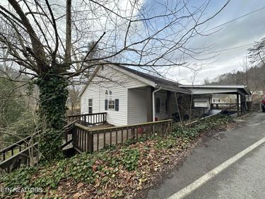 6084 State Hwy 840, Wallins, KY 40873
