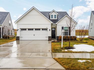 1617 Landings Lane, Milford Twp, MI 48381