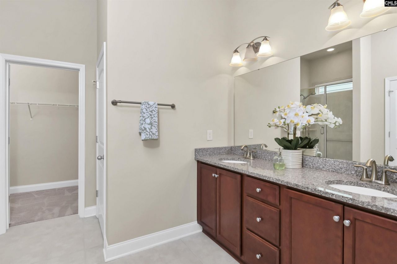 1 Downing Circle  Photo 34