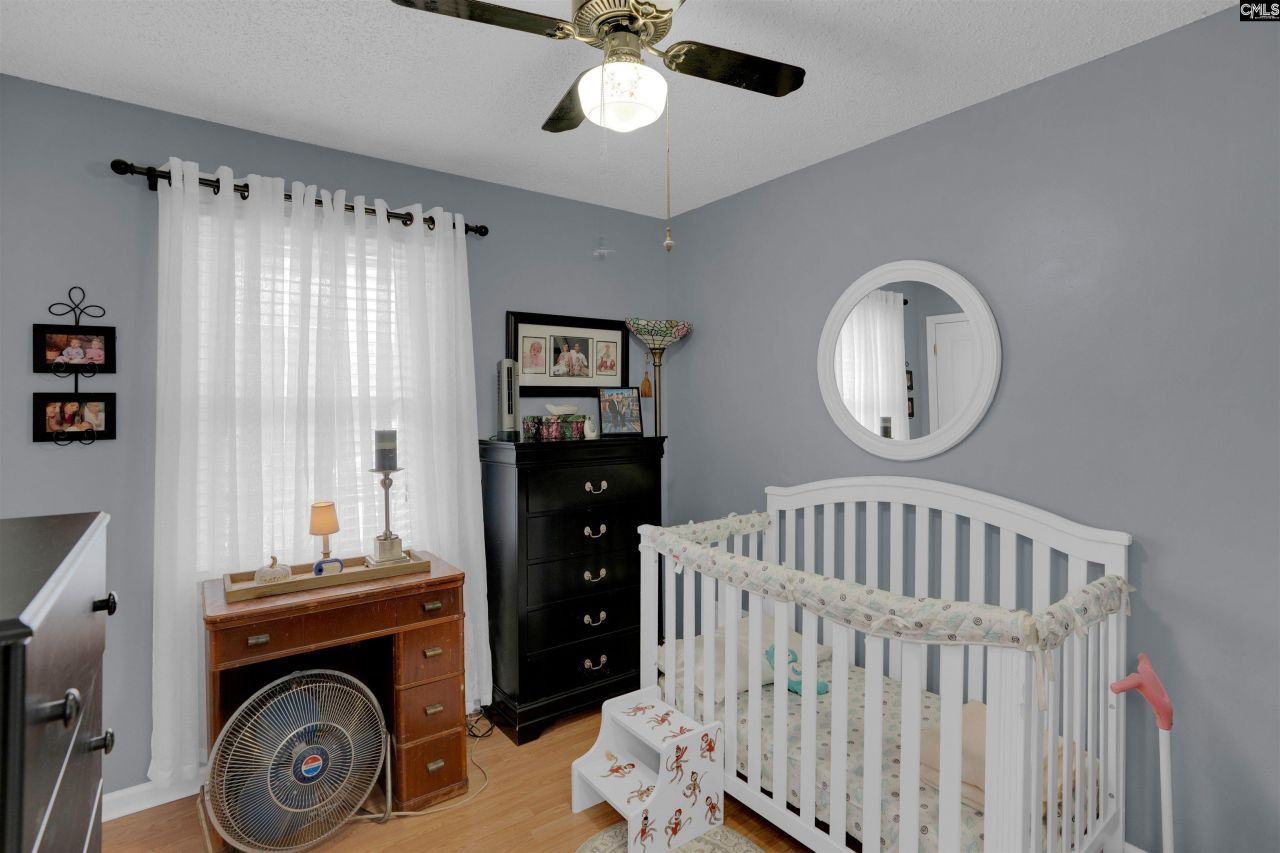 945 Brookfield Drive  Photo 10