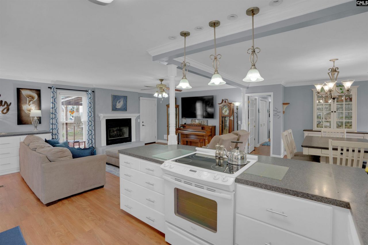 945 Brookfield Drive  Photo 13