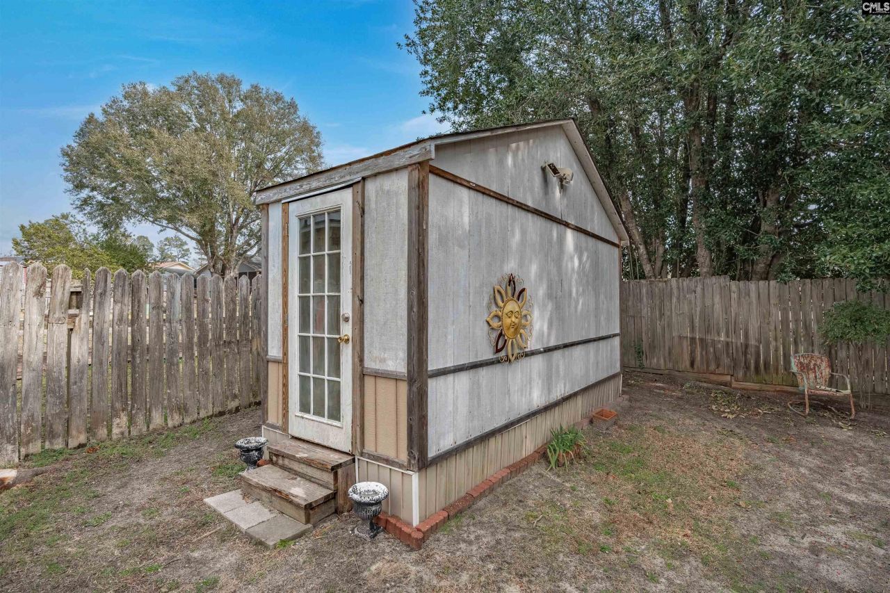 945 Brookfield Drive  Photo 14