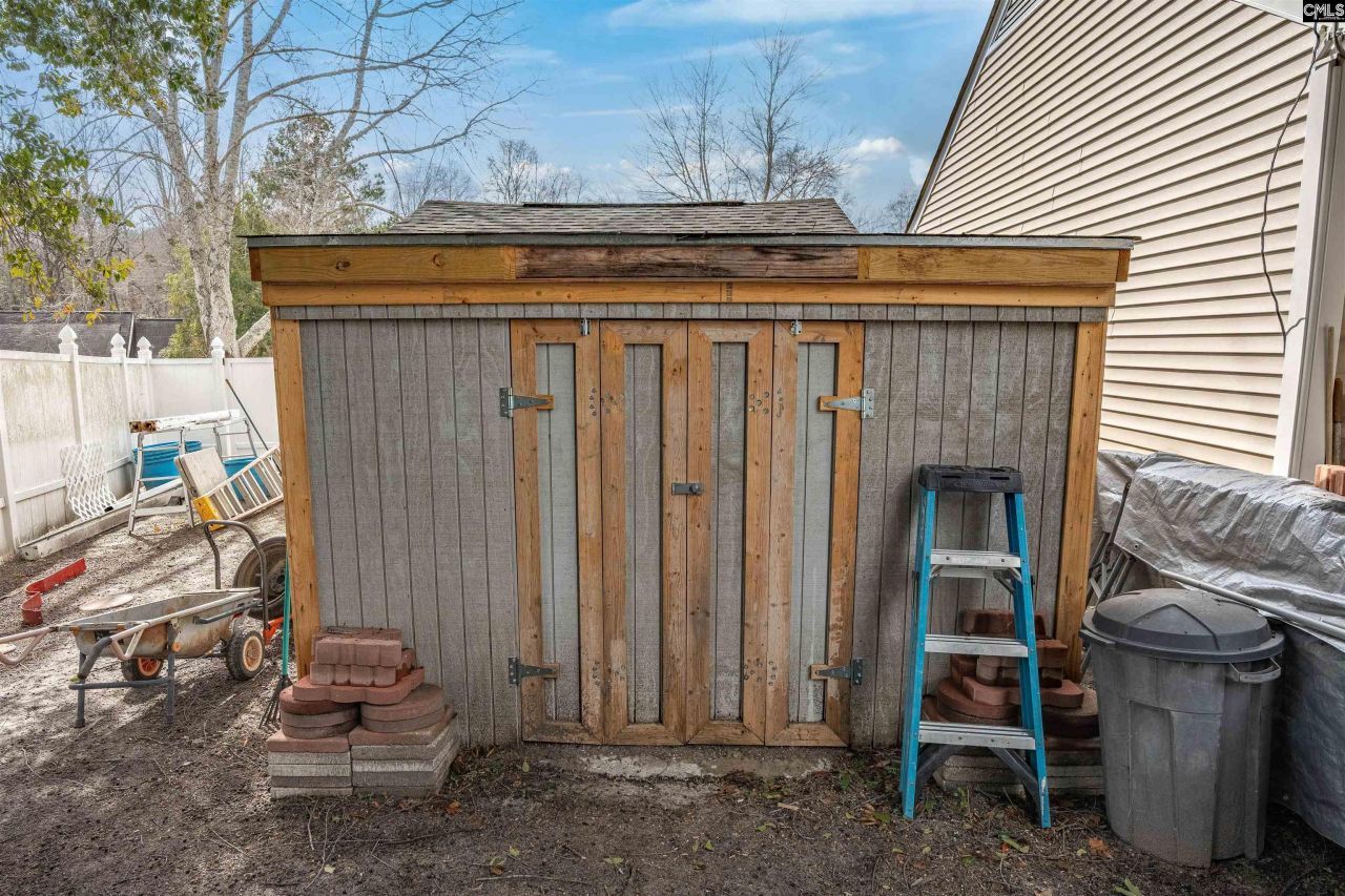 945 Brookfield Drive  Photo 15