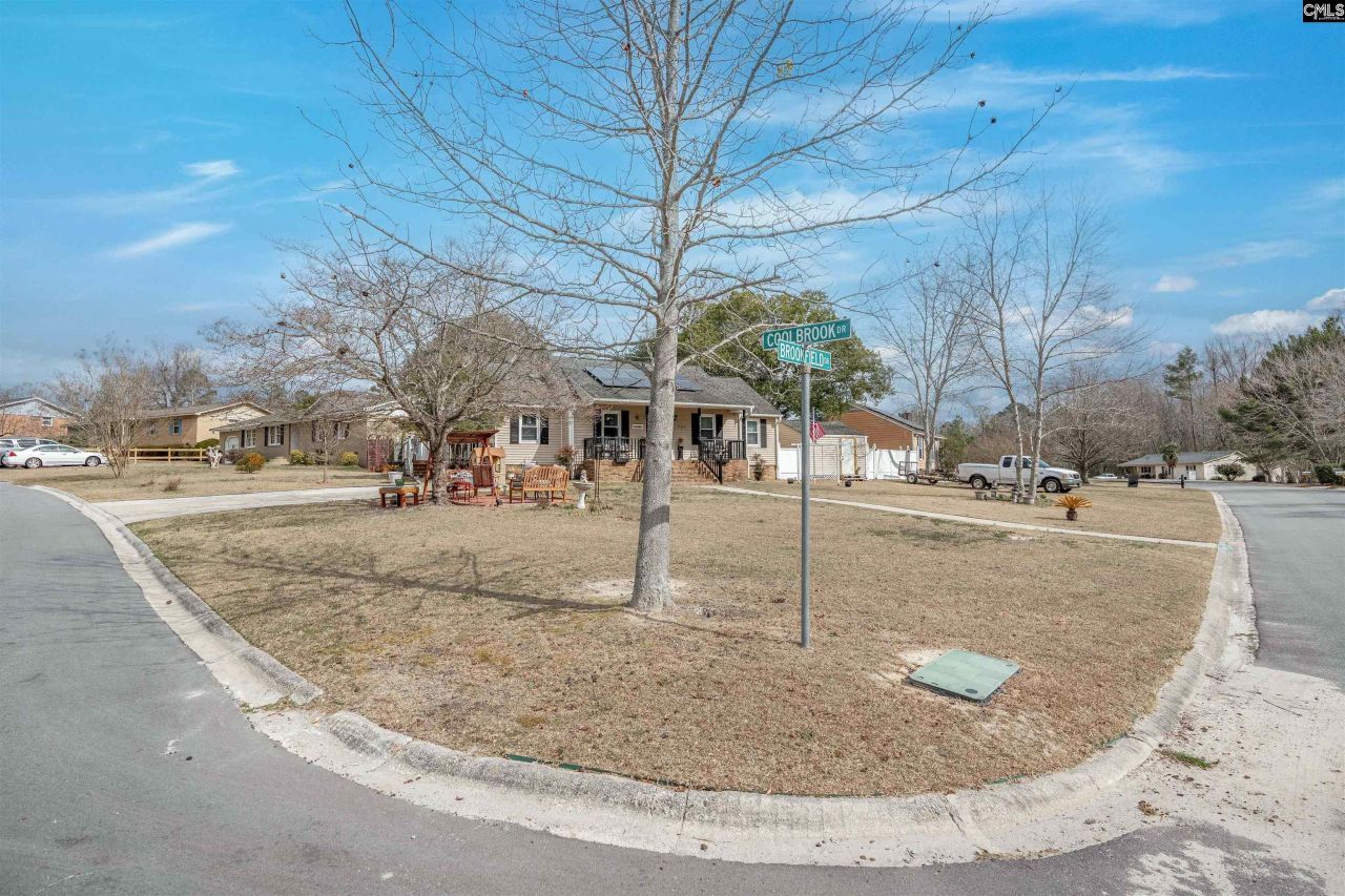 945 Brookfield Drive  Photo 17