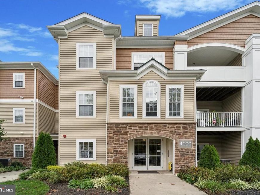 4000 Village Way, Unit 4102, Marcus Hook, PA 19061 Main Photo