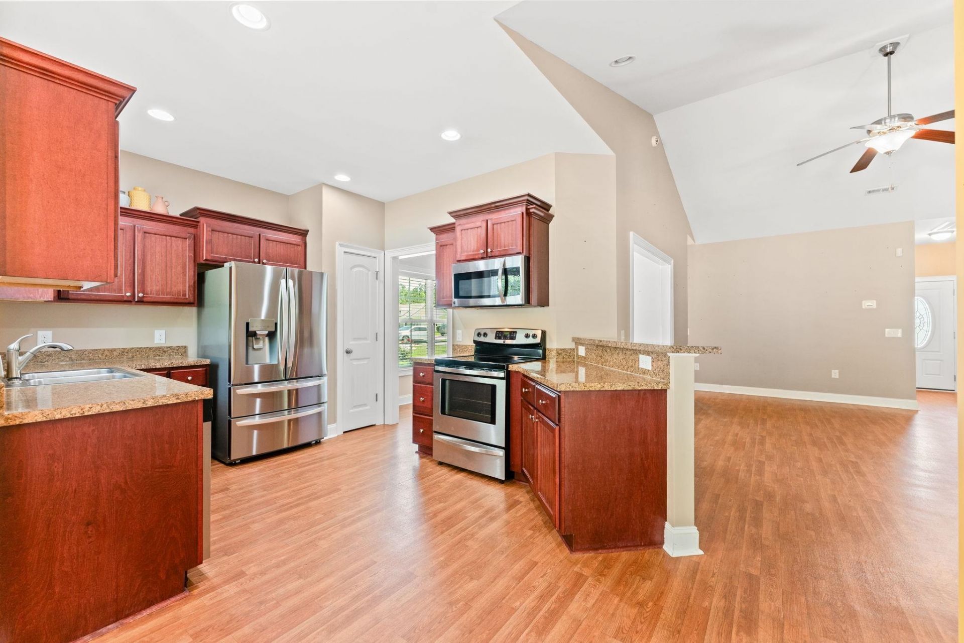 337 Basswood Ct. Photo 10