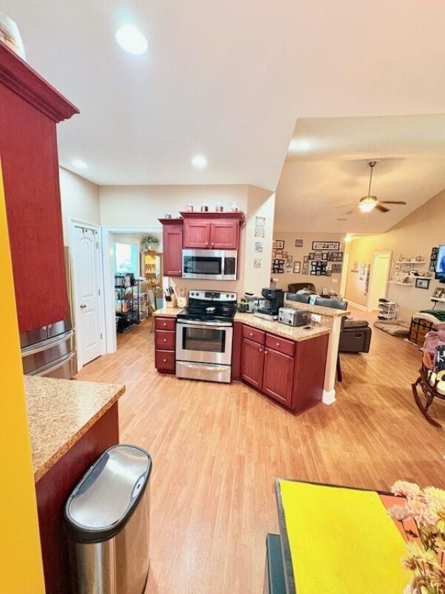 337 Basswood Ct. Photo 11