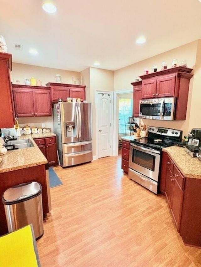 337 Basswood Ct. Photo 13