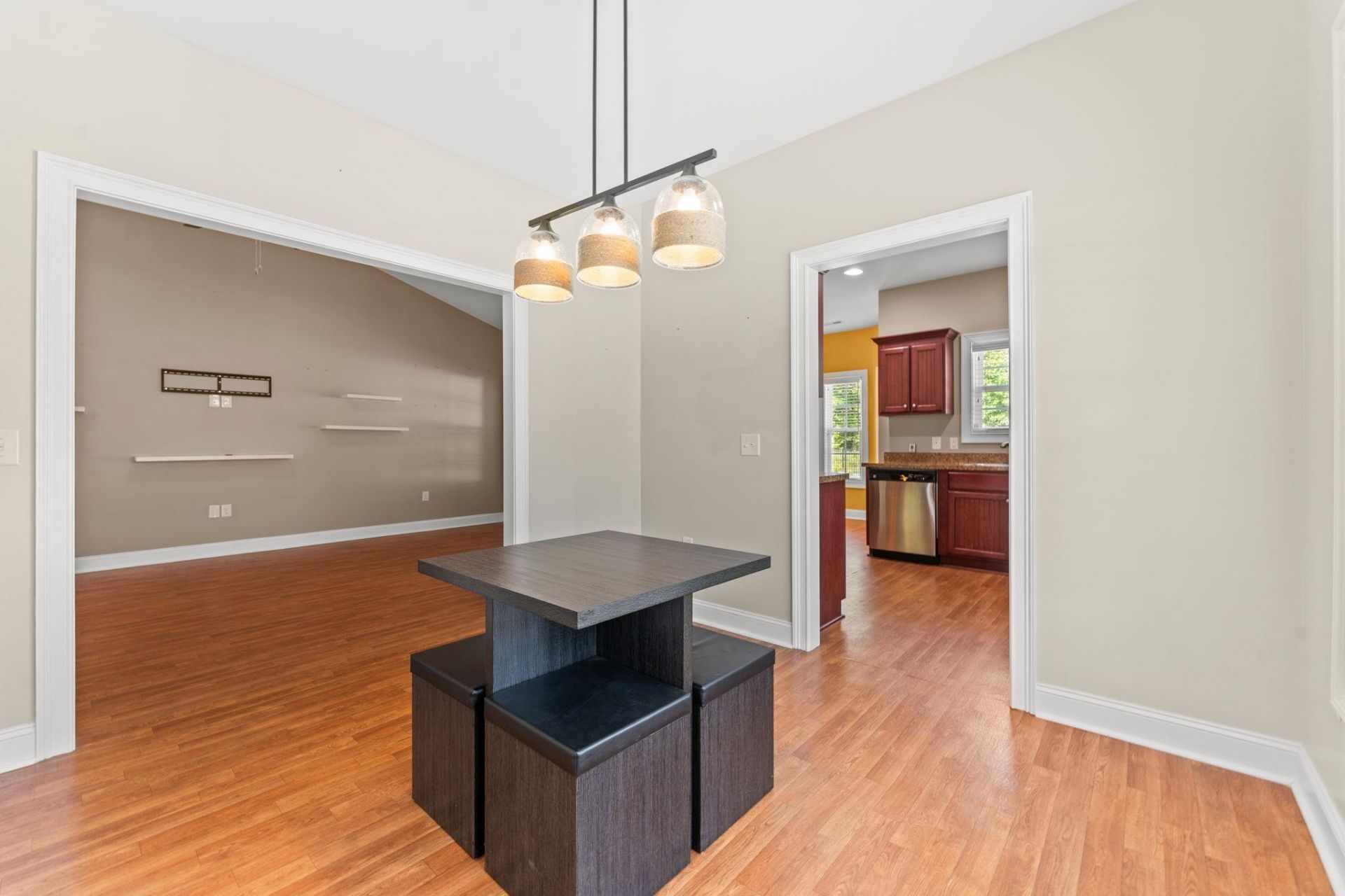 337 Basswood Ct. Photo 16