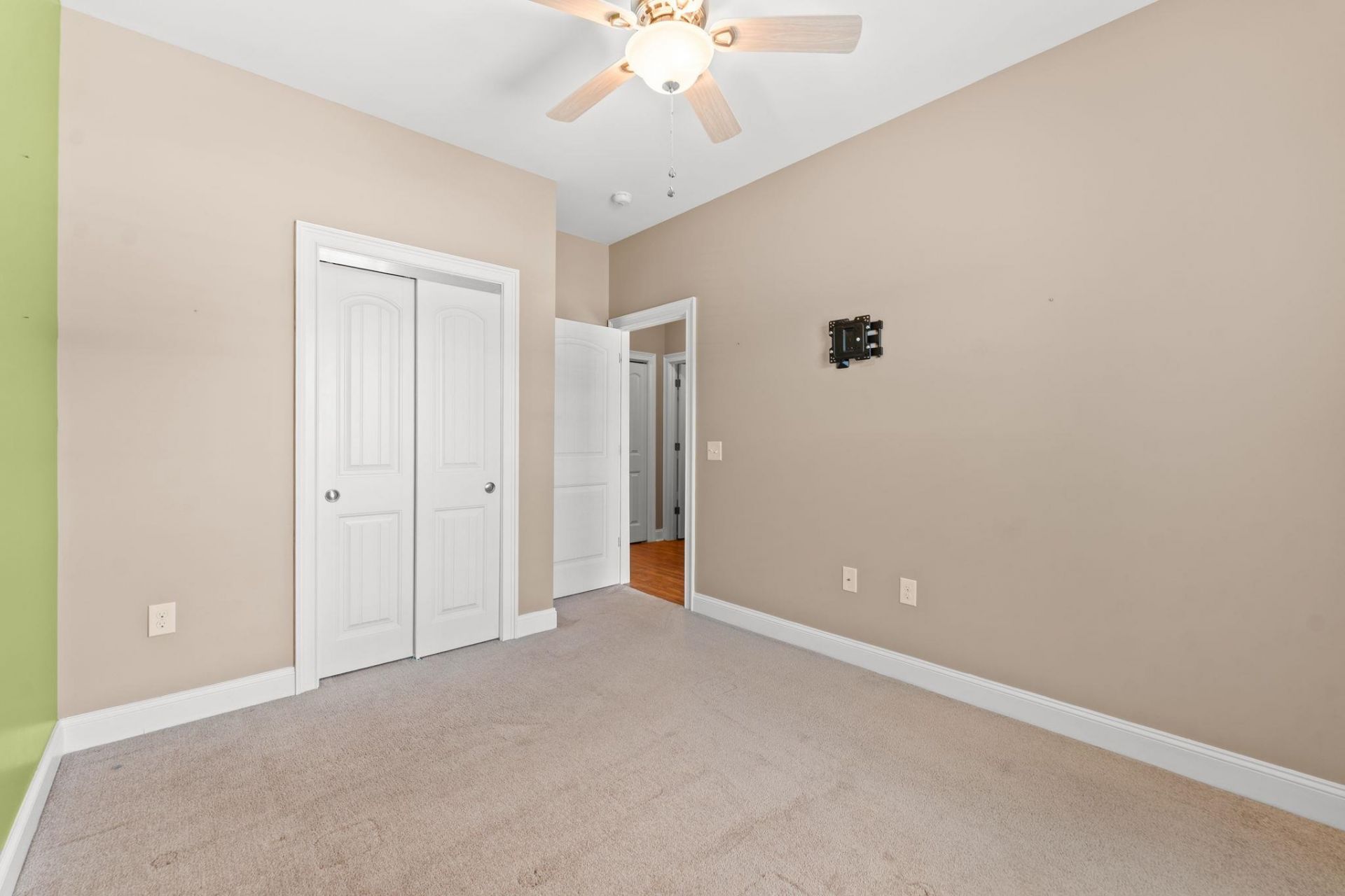 337 Basswood Ct. Photo 26