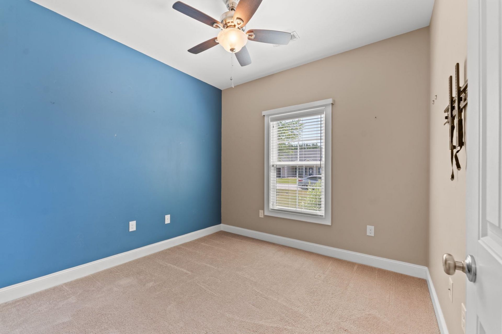 337 Basswood Ct. Photo 29