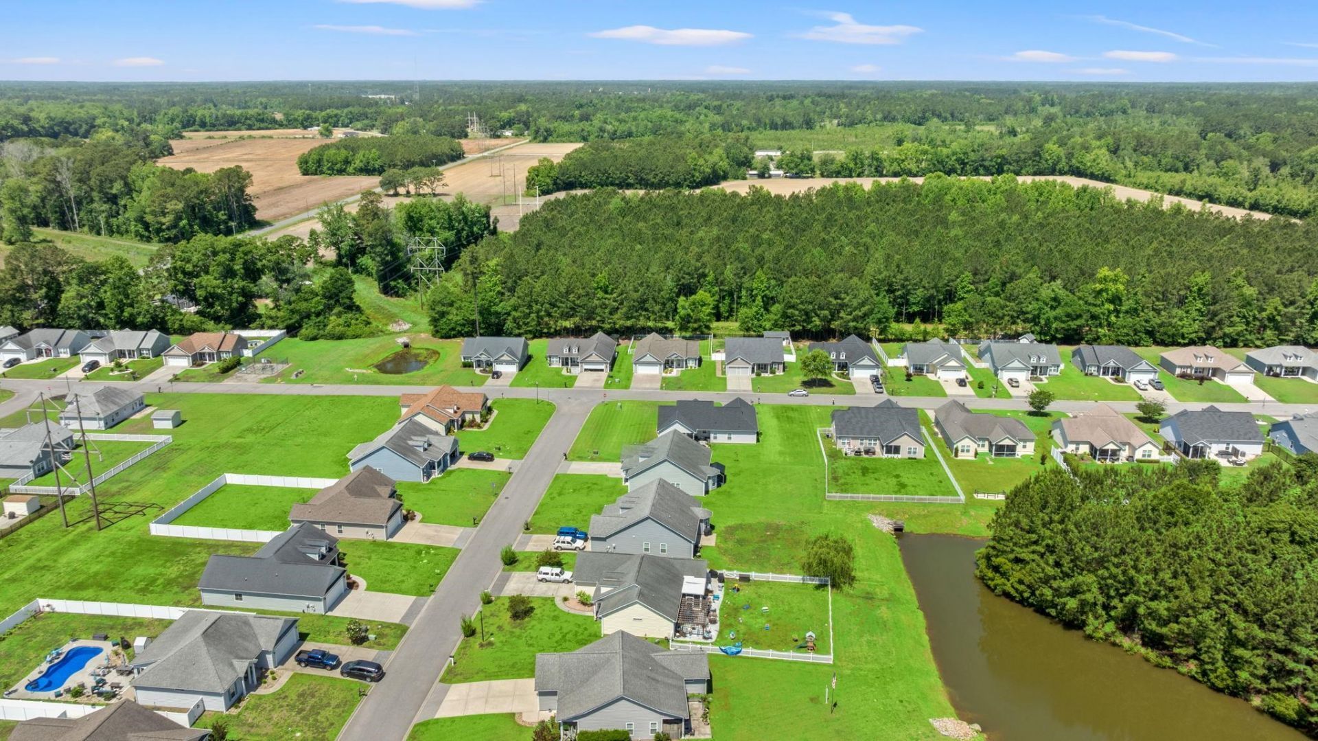 337 Basswood Ct. Photo 47