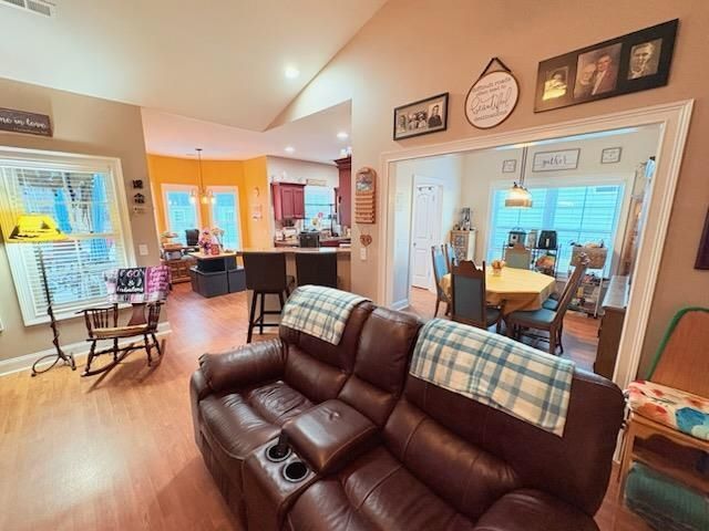 337 Basswood Ct. Photo 6