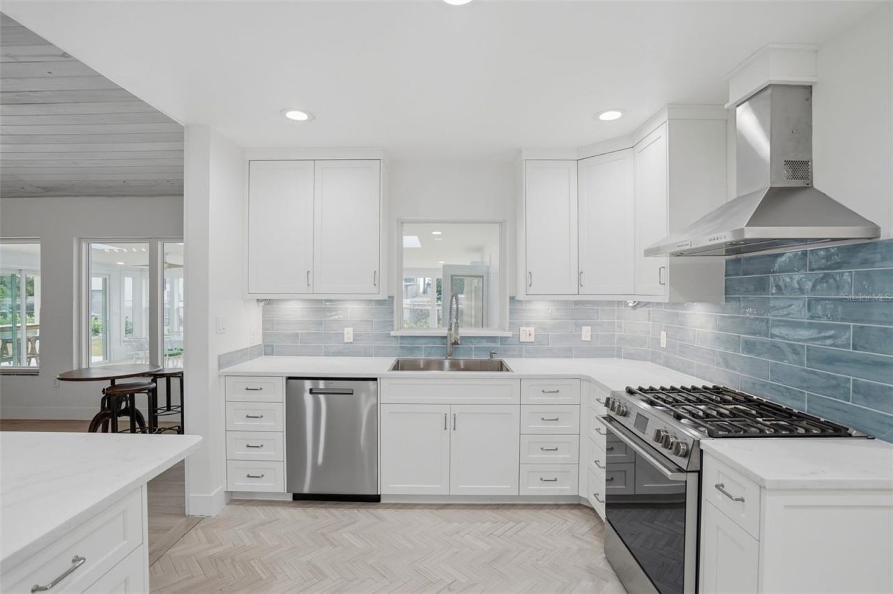 2906 Pass A Grille Way, Saint Pete Beach, FL 33706 Photo