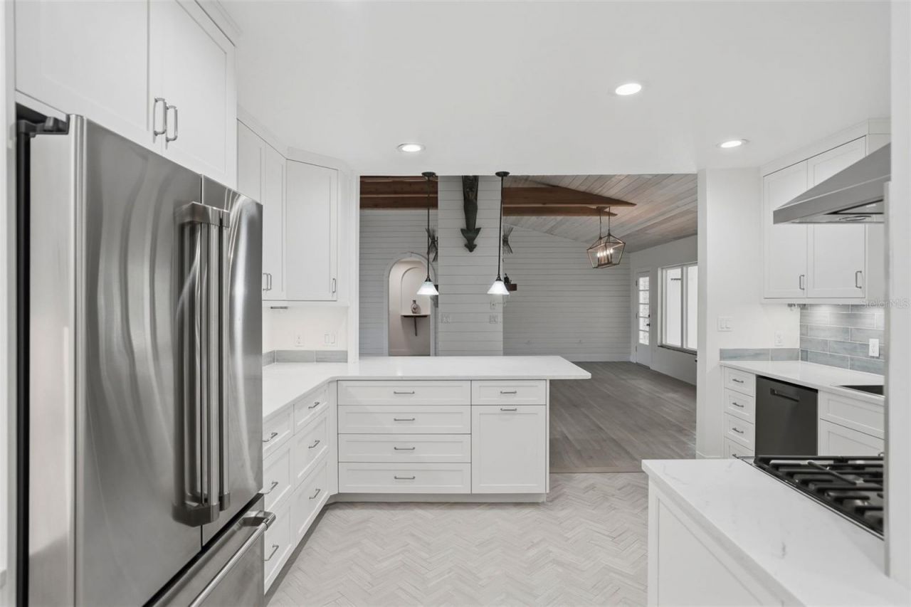 2906 Pass A Grille Way, Saint Pete Beach, FL 33706 Photo