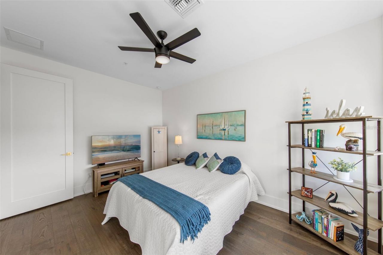 2187 Main Street, Sarasota, FL 34237 Photo