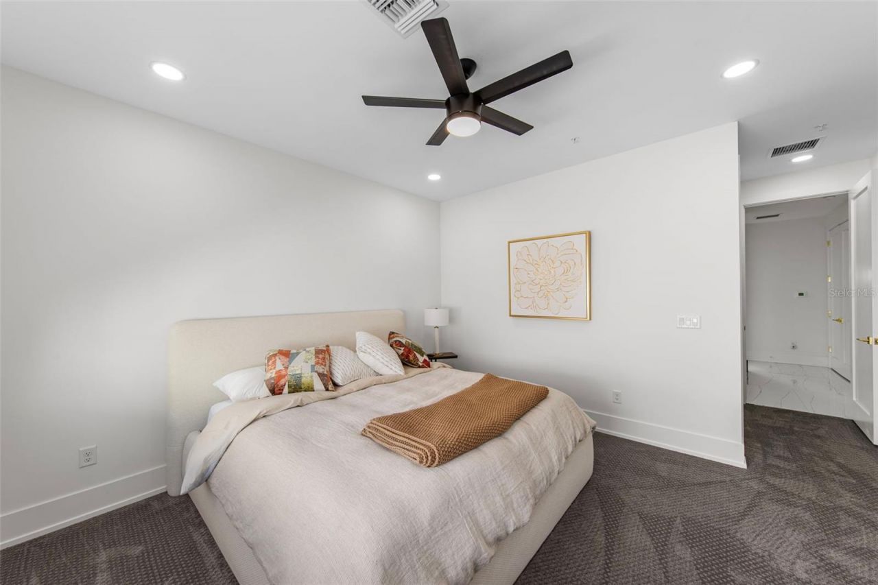 2187 Main Street, Sarasota, FL 34237 Photo