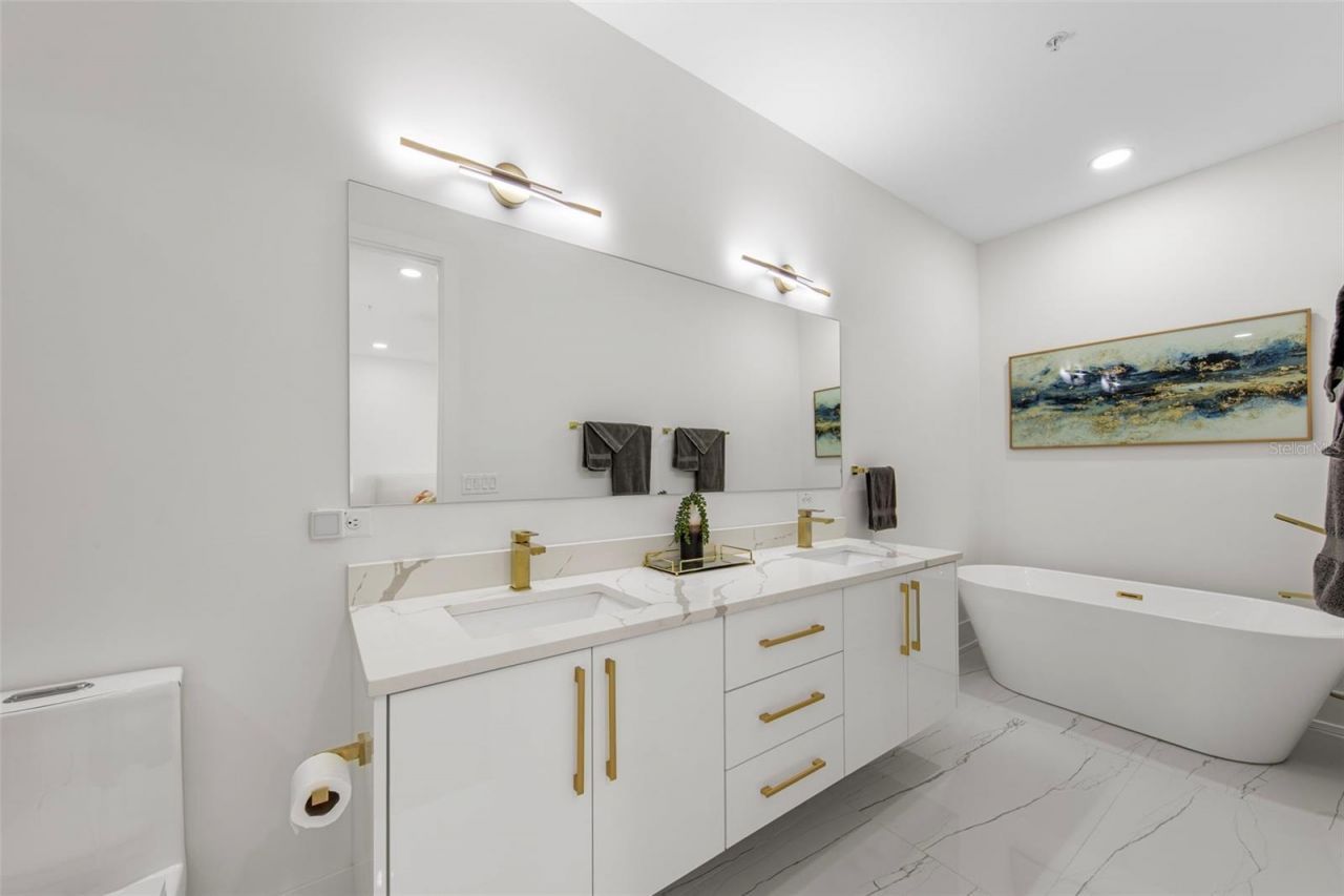 2187 Main Street, Sarasota, FL 34237 Photo