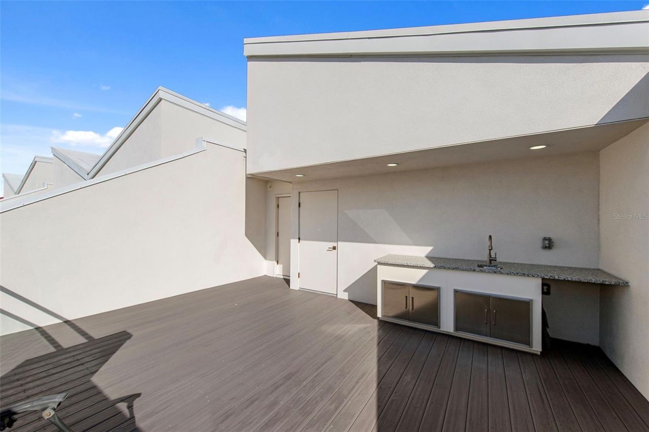 2187 Main Street, Sarasota, FL 34237 Photo