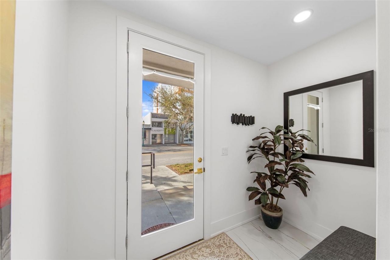 2187 Main Street, Sarasota, FL 34237 Photo