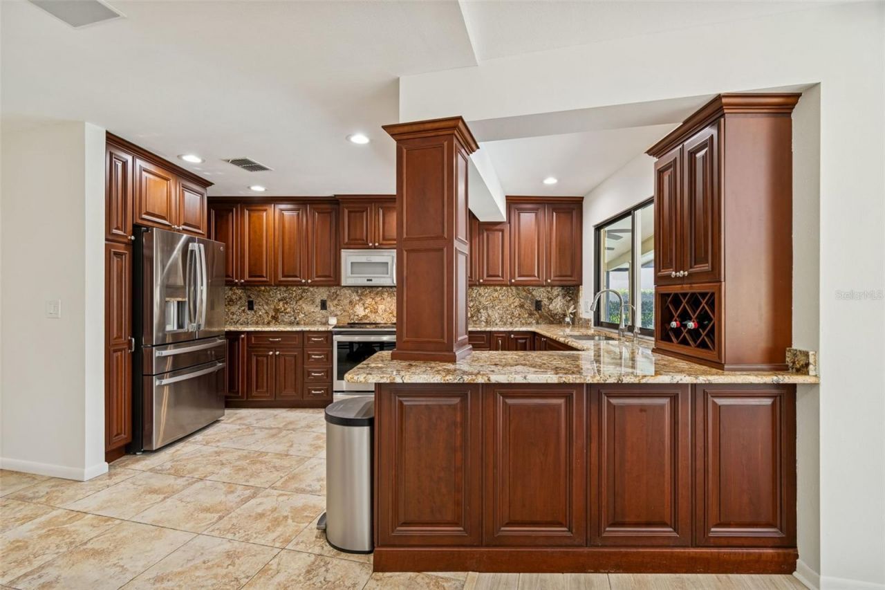 2194 Pinnacle Circle N, Palm Harbor, FL 34684 Photo