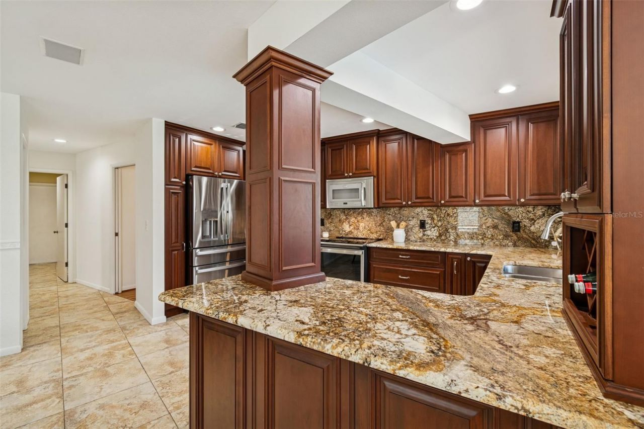 2194 Pinnacle Circle N, Palm Harbor, FL 34684 Photo