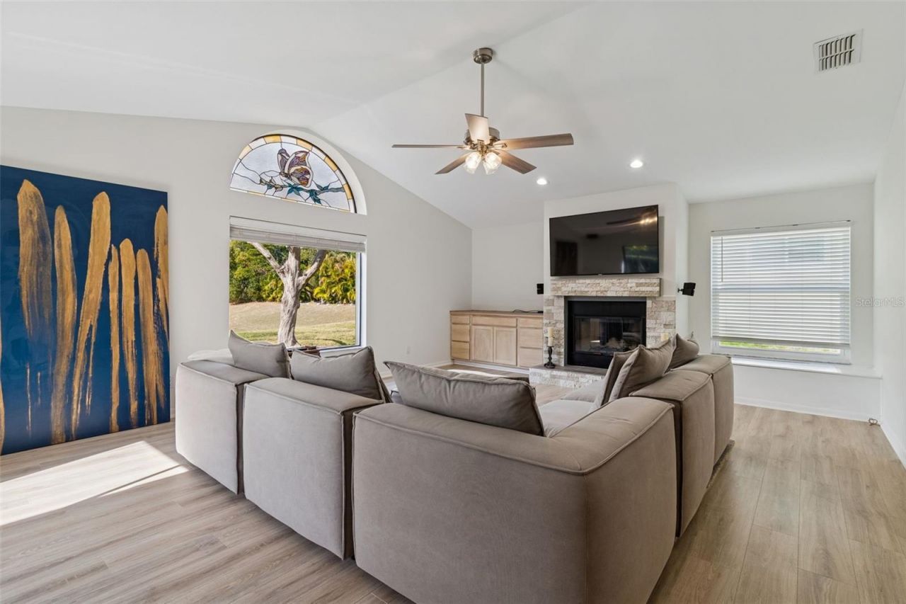 2194 Pinnacle Circle N, Palm Harbor, FL 34684 Photo