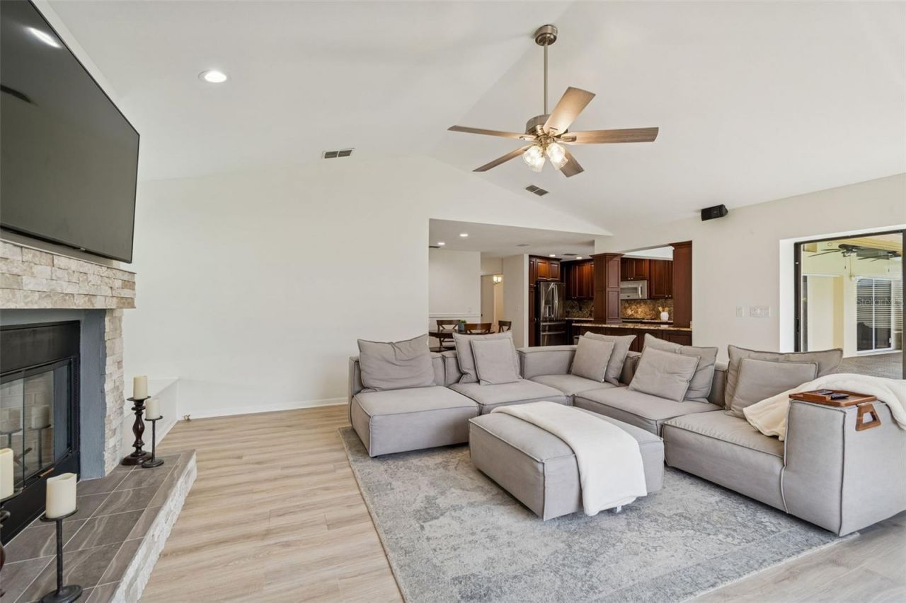 2194 Pinnacle Circle N, Palm Harbor, FL 34684 Photo