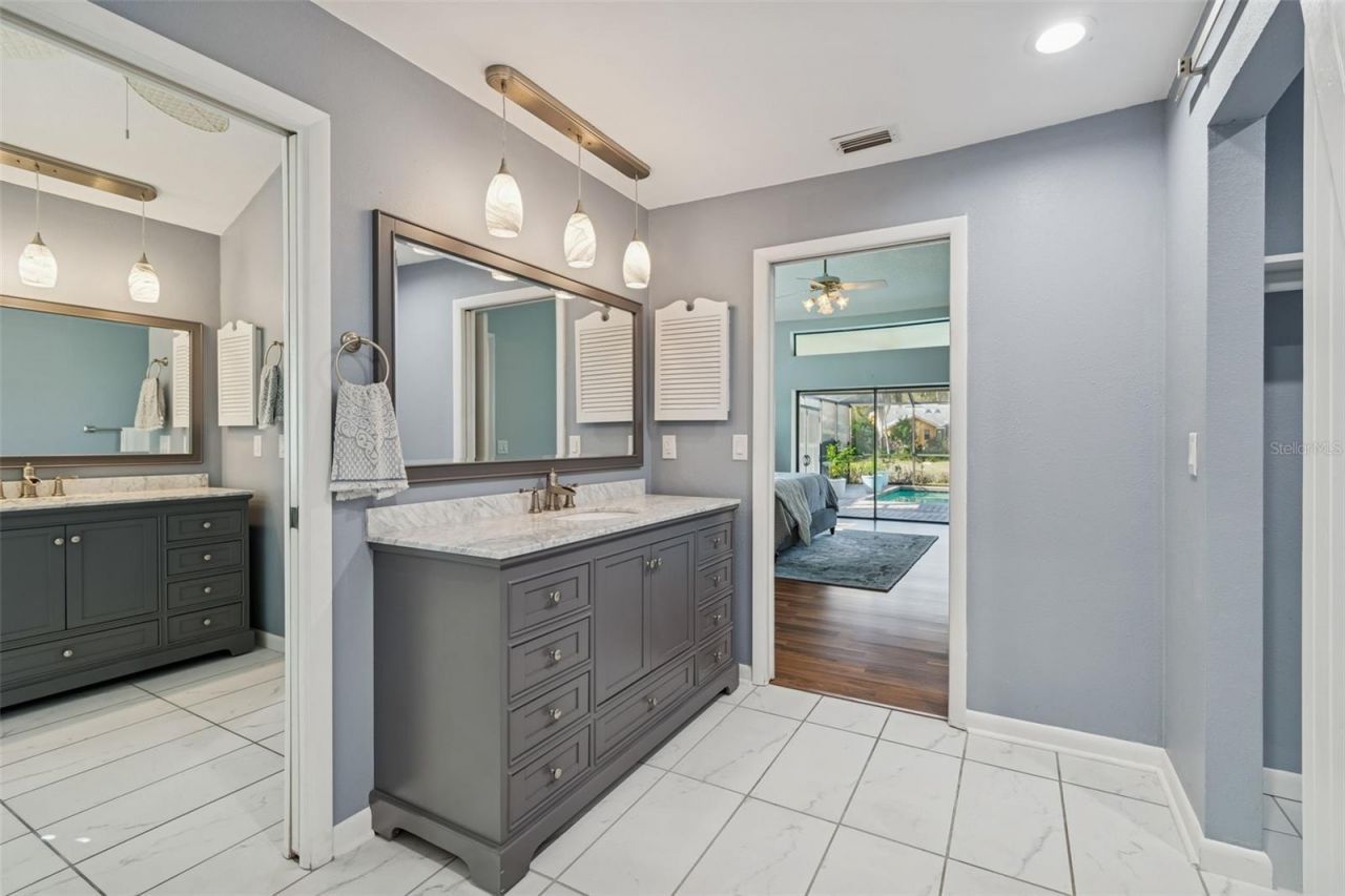 2194 Pinnacle Circle N, Palm Harbor, FL 34684 Photo