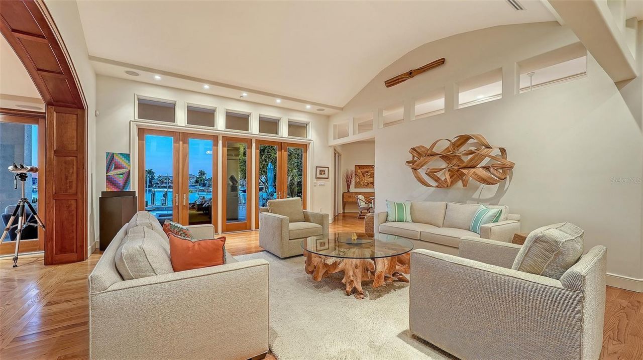 316 W Royal Flamingo Drive, Sarasota, FL 34236 Photo