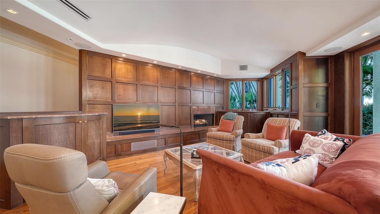 316 W Royal Flamingo Drive, Sarasota, FL 34236 Photo