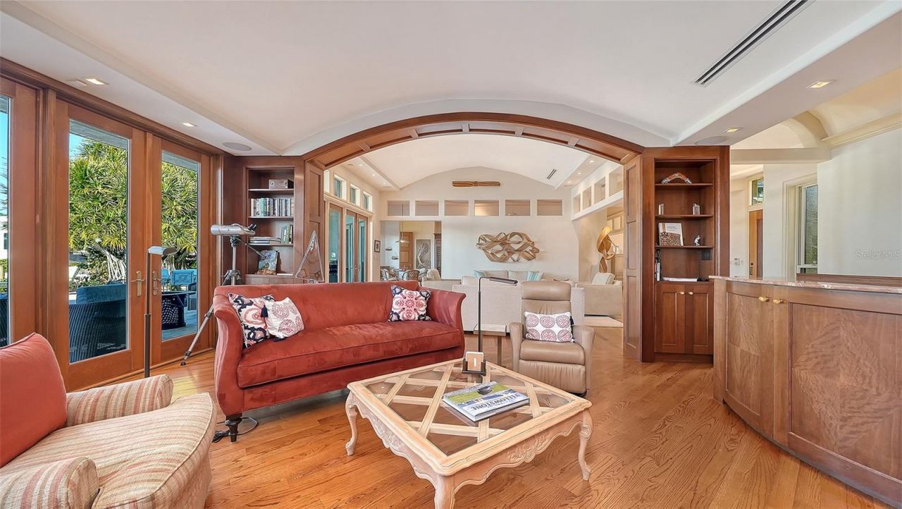 316 W Royal Flamingo Drive, Sarasota, FL 34236 Photo