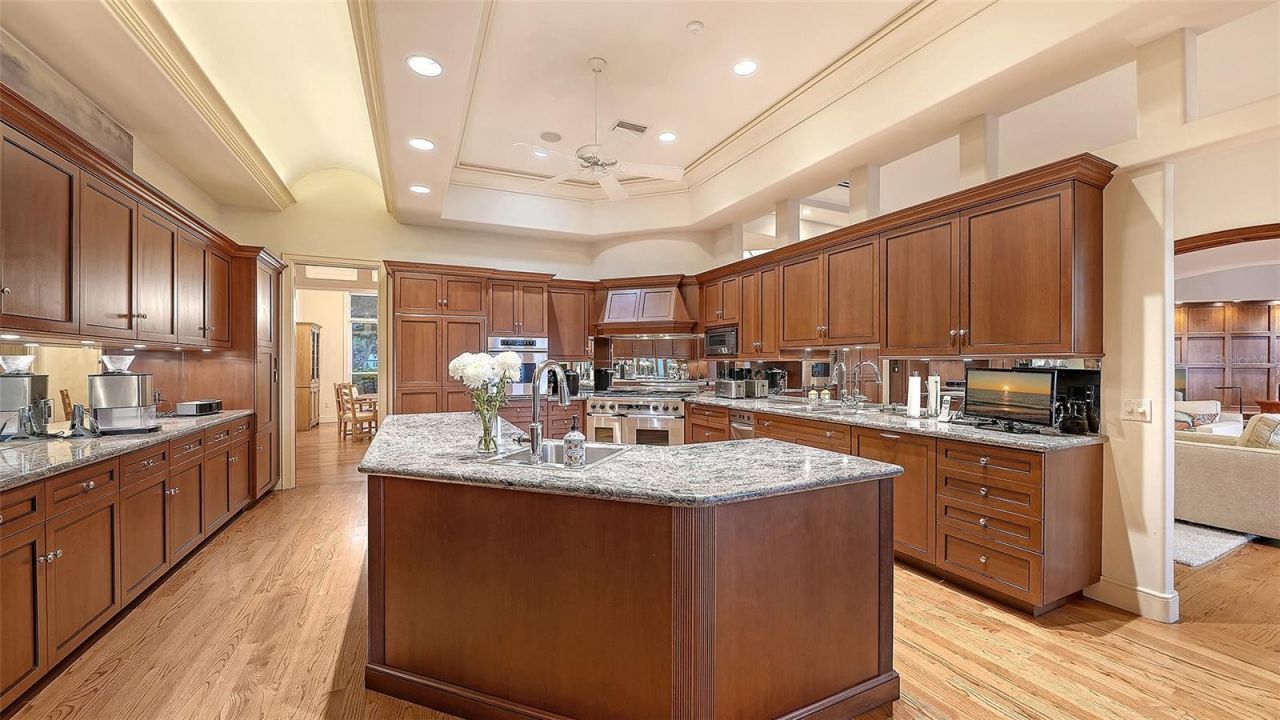 316 W Royal Flamingo Drive, Sarasota, FL 34236 Photo