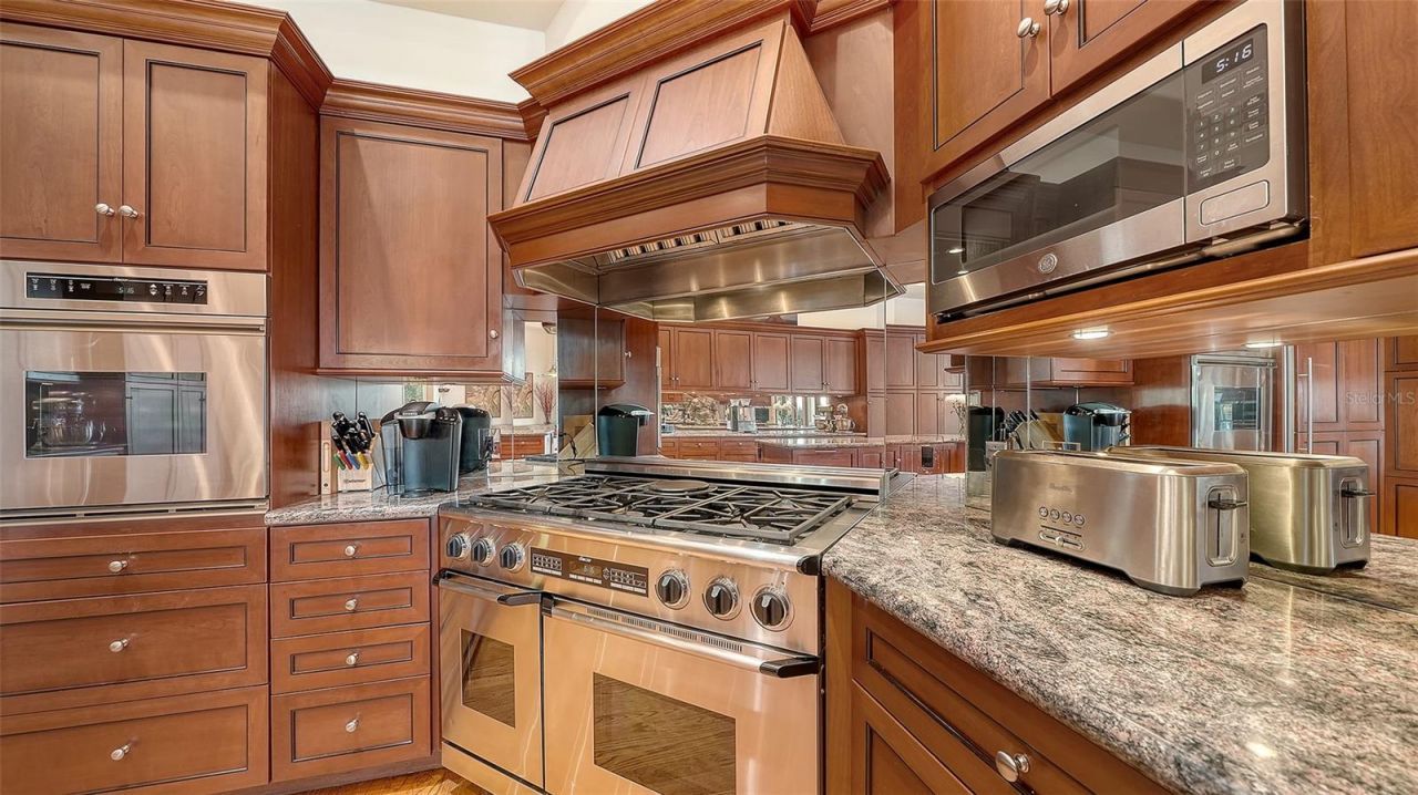 316 W Royal Flamingo Drive, Sarasota, FL 34236 Photo