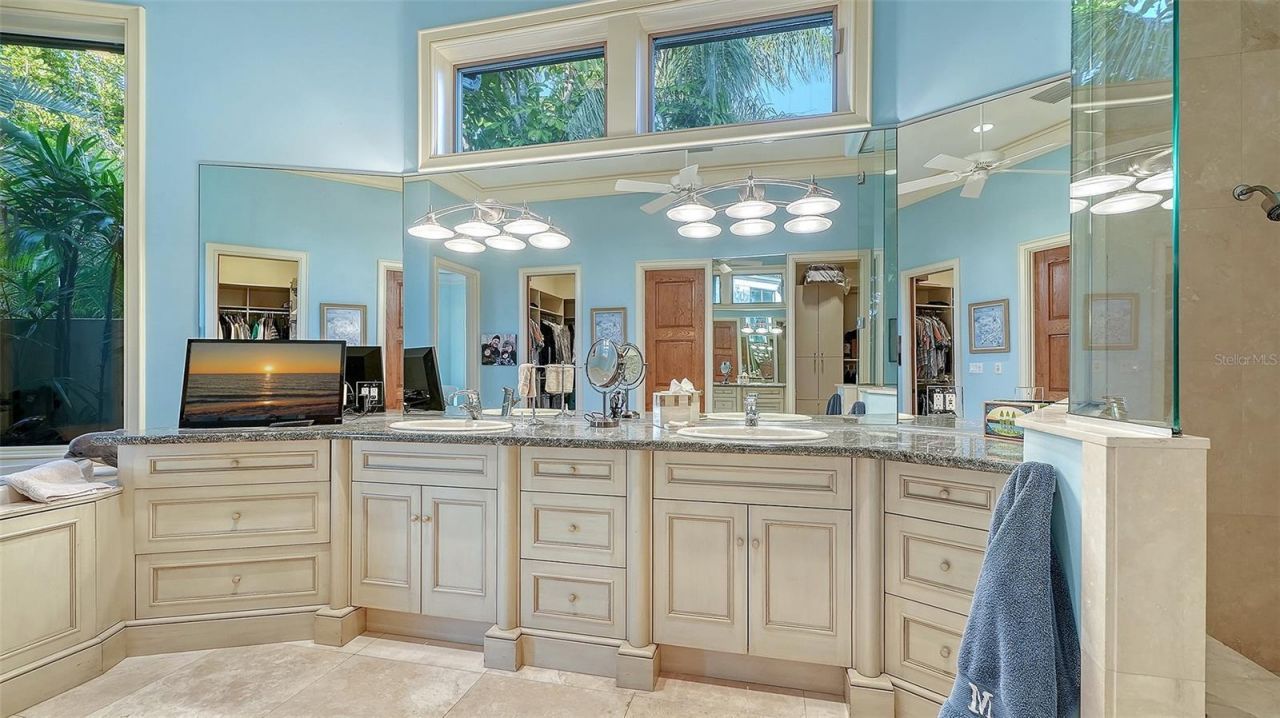 316 W Royal Flamingo Drive, Sarasota, FL 34236 Photo