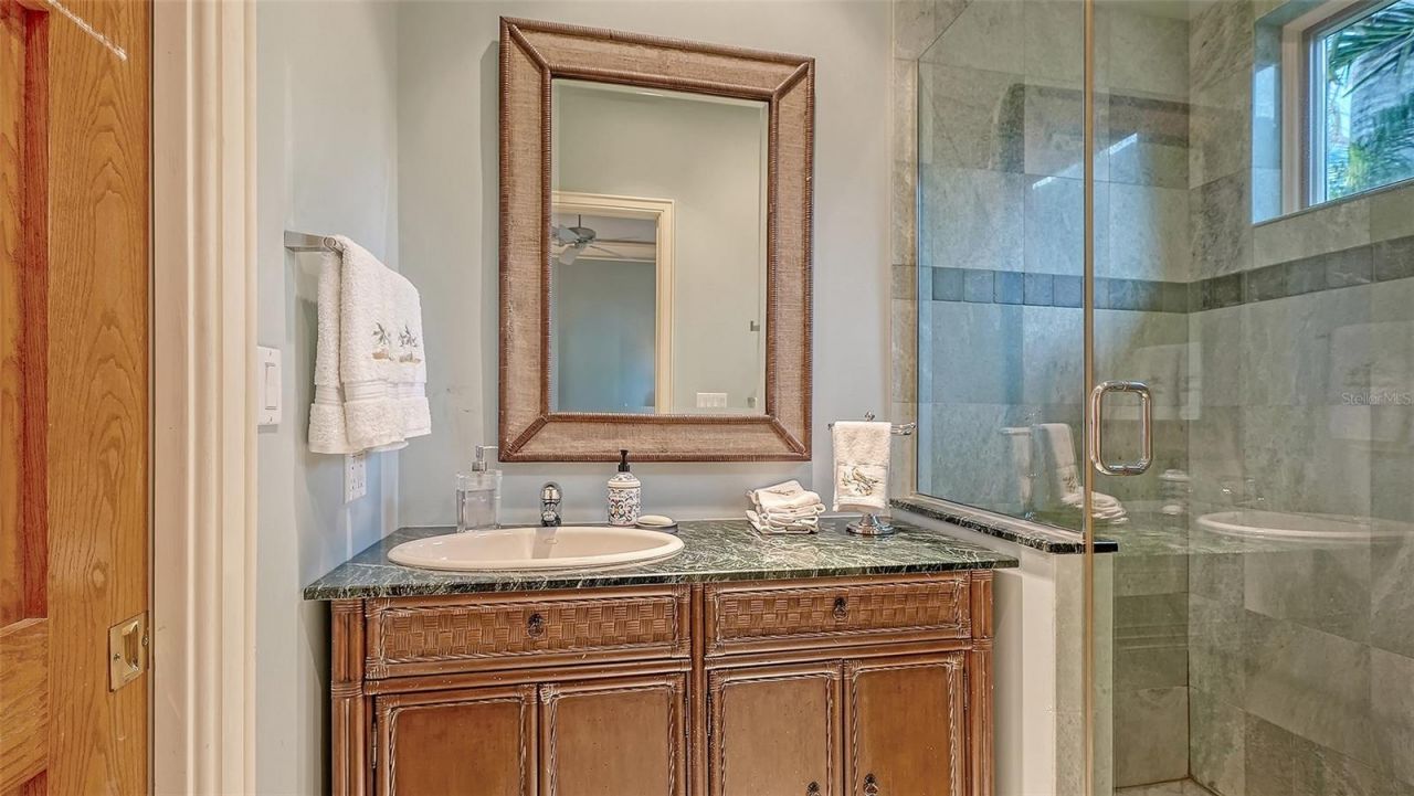 316 W Royal Flamingo Drive, Sarasota, FL 34236 Photo