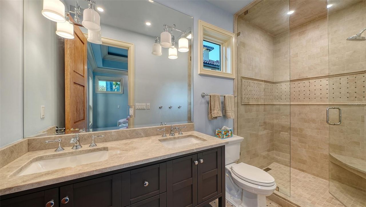 316 W Royal Flamingo Drive, Sarasota, FL 34236 Photo