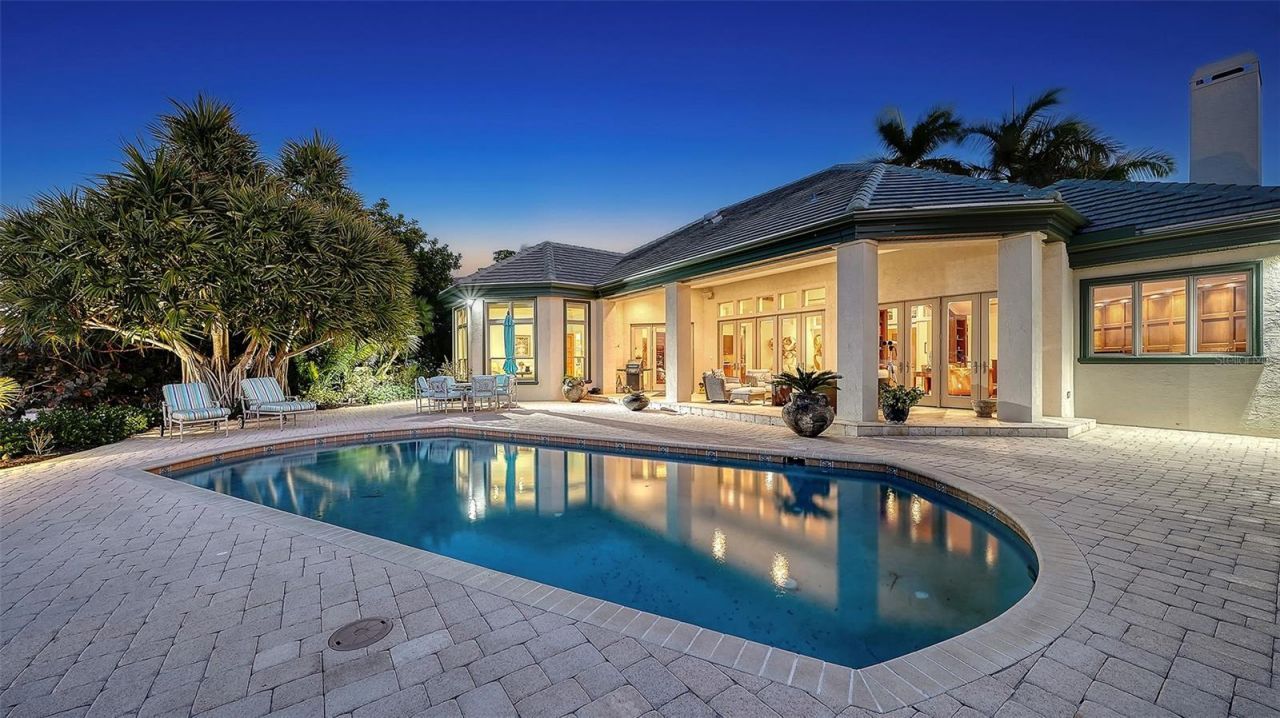 316 W Royal Flamingo Drive, Sarasota, FL 34236 Photo