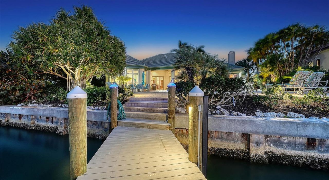 316 W Royal Flamingo Drive, Sarasota, FL 34236 Photo