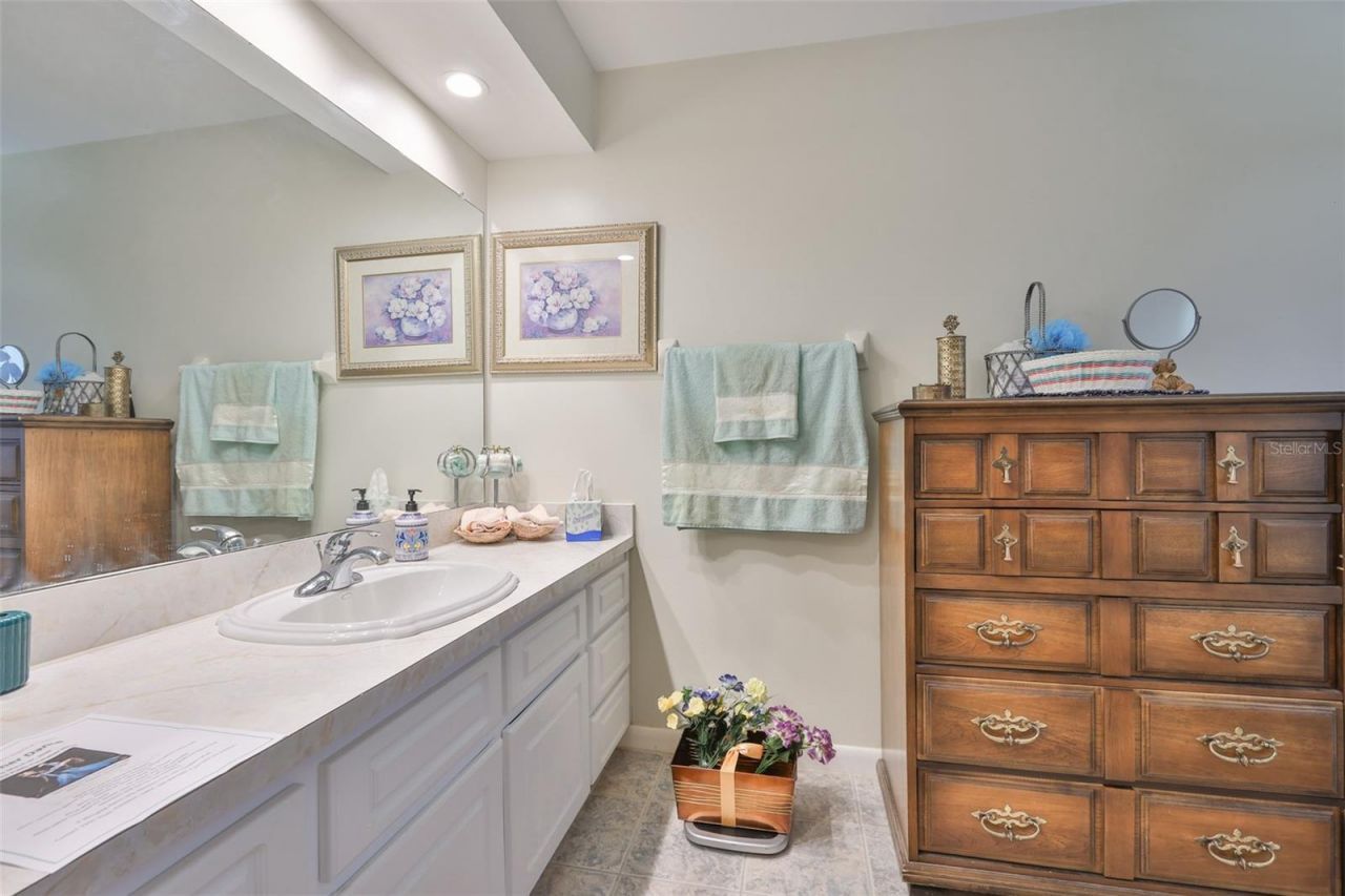 2106 W View Drive, Sun City Center, FL 33573 Photo