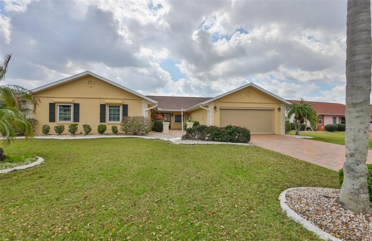 2106 W View Drive, Sun City Center, FL 33573 Photo