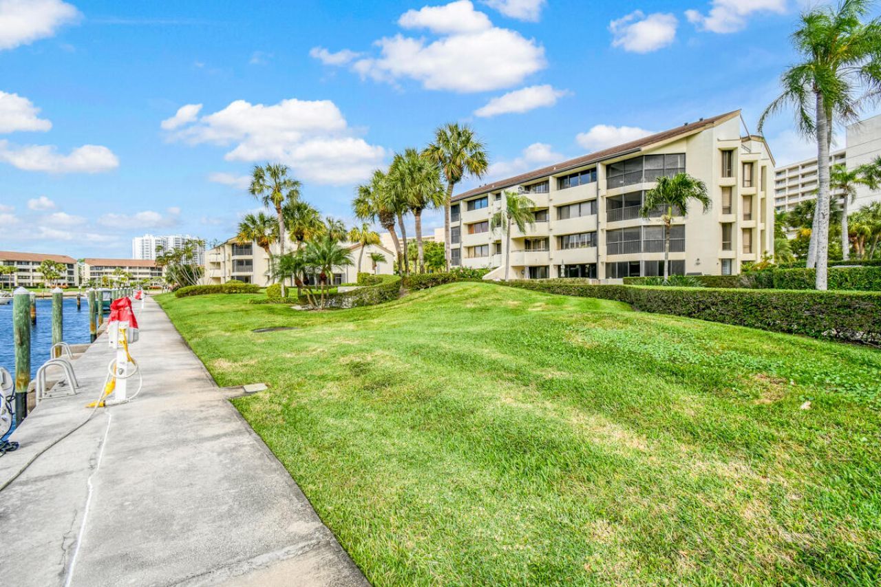 1117 Marine Way E, Unit K2-L, North Palm Beach, FL 33408 Photo